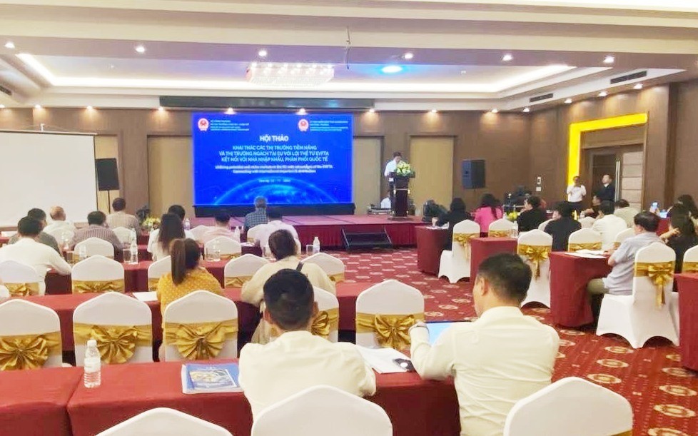 Hội thảo về khai thác thị trường tiềm năng và thị trường ngách tại EU. Ảnh: K.L