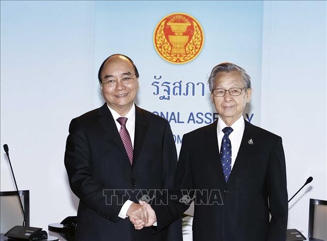 Chủ tịch nước Nguyễn Xuân Phúc gặp Chủ tịch Quốc hội Thái Lan Chuan Leekpai Chủ tịch nước Nguyễn Xuân Phúc gặp Chủ tịch Quốc hội Thái Lan Chuan Leekpai