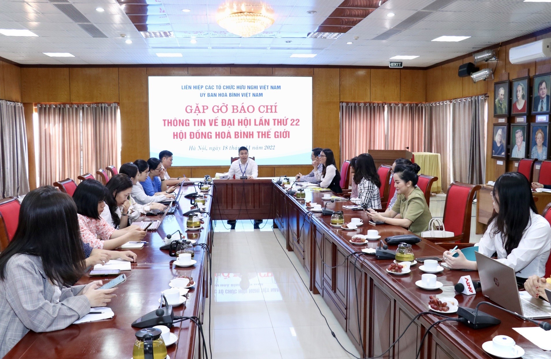 Quang cảnh cuộc gặp gỡ (Ảnh: Thu Hà).