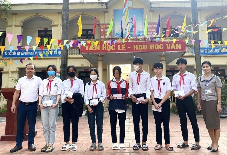 Trường THCS Kim Ngọc tăng cường lồng ghép giáo dục đạo đức, lối sống cho học sinh
