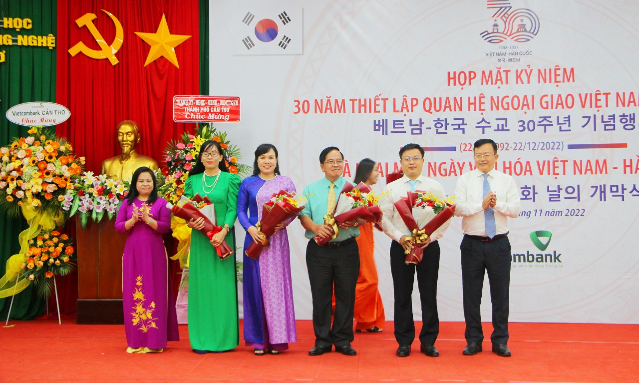 Cần Thơ kỷ niệm 30 năm thiết lập quan hệ ngoại giao Việt Nam - Hàn Quốc
