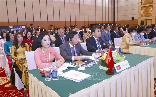 Đoàn kết, gắn bó và tương hỗ lẫn nhau là yếu tố quan trọng giúp ASEAN thành công