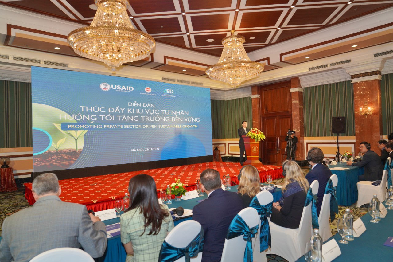 Quang cảnh diễn đàn.