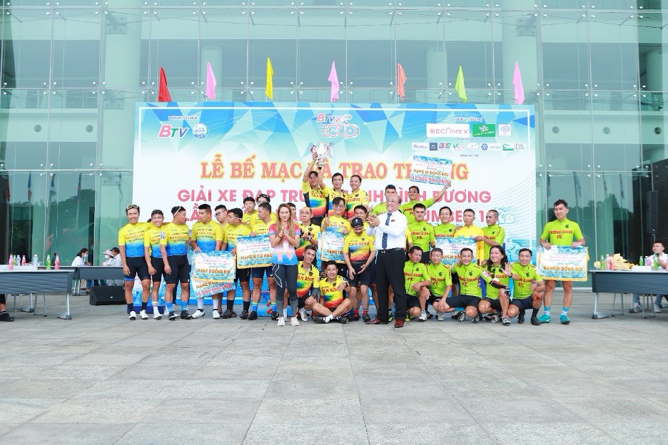 Nhiều cá nhân và đội nhóm giành chiến thắng với thành tích thi đấu nổi bật.