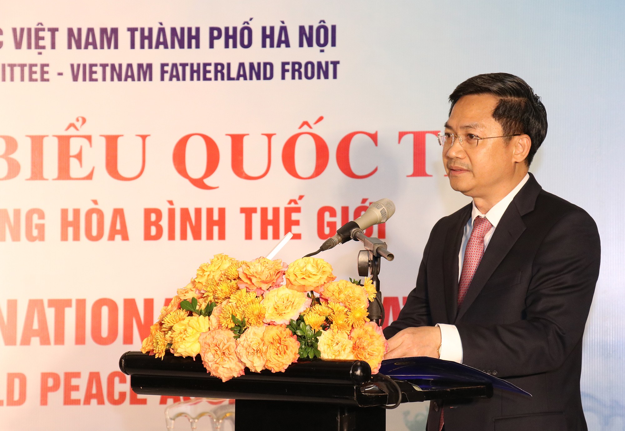 Lãnh đạo Hà Nội gặp mặt đại biểu quốc tế tham dự Đại hội lần thứ 22 Hội đồng Hòa bình thế giới