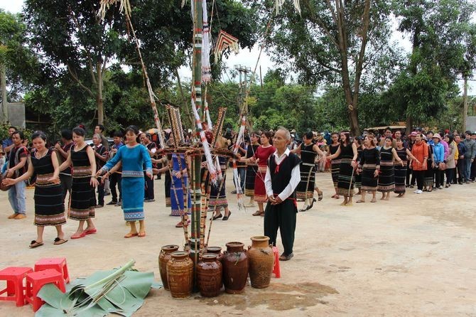 Kon Tum hỗ trợ phát triển KT-XH cho đồng bào dân tộc thiểu số Rơ Măm