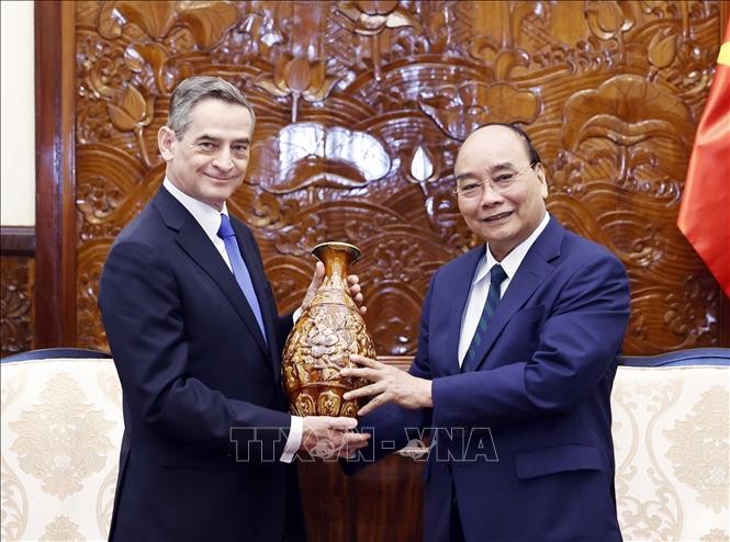 Chủ tịch nước Nguyễn Xuân Phúc tiếp Đại sứ Chile chào từ biệt
