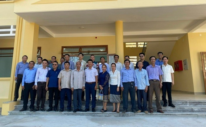 TP. Đà Nẵng bàn giao trường học hữu nghị 7 tỷ đồng cho Hội người Việt Nam tỉnh Champasak (Lào)