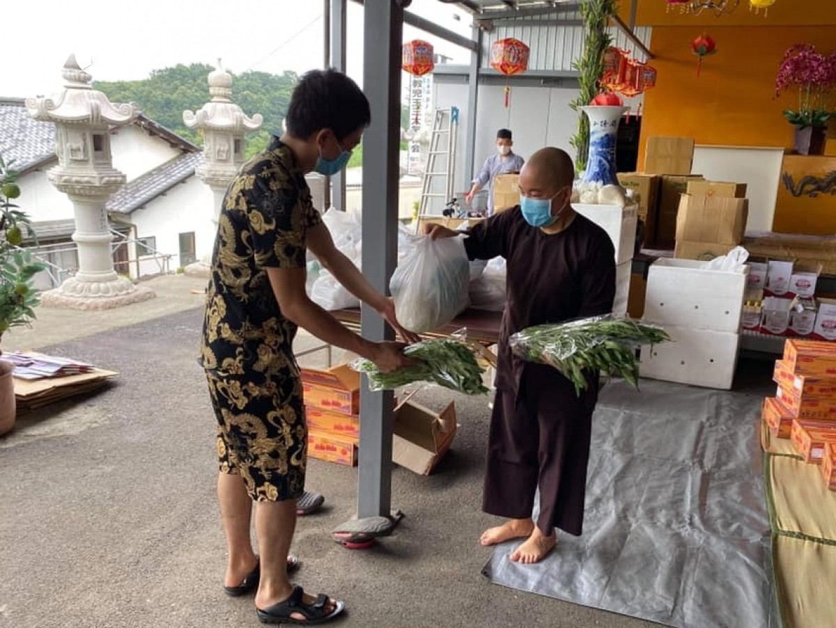Chùa Việt ở nước ngoài: Chỗ dựa tinh thần của những người con xa xứ
