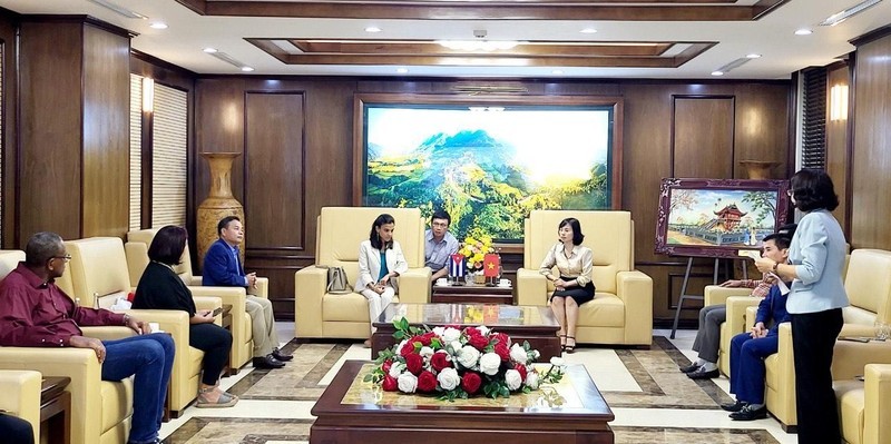 Lãnh đạo Quảng Ninh tiếp xã giao đoàn đại biểu báo Granma của Cu Ba