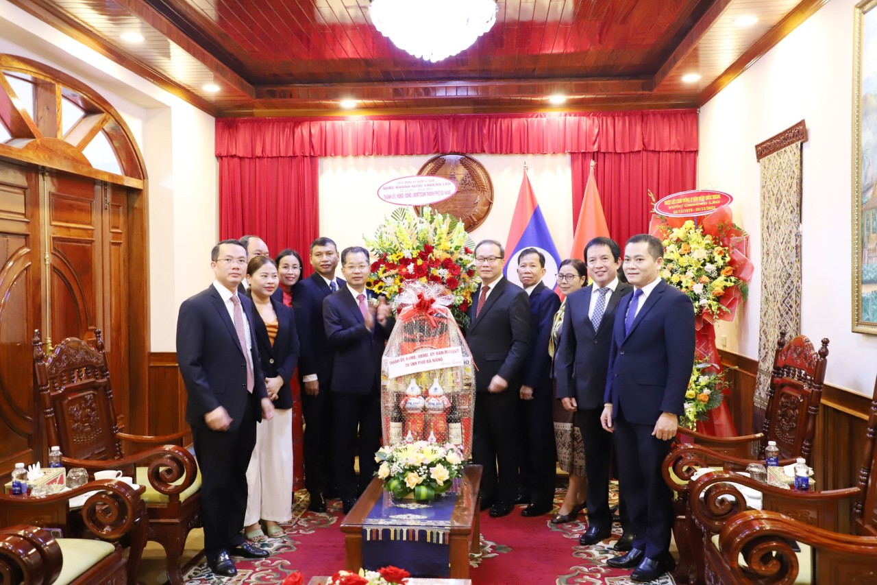 Đà Nẵng tăng cường mối quan hệ sâu sắc và gắn bó với các địa phương của Lào