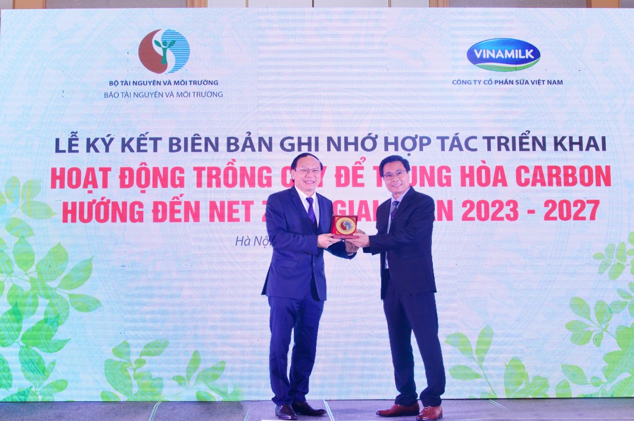 Tiếp nối thành công của quỹ 1 triệu cây xanh, Vinamilk tiếp tục trồng cây hướng đến mục tiêu Net Zero 2050