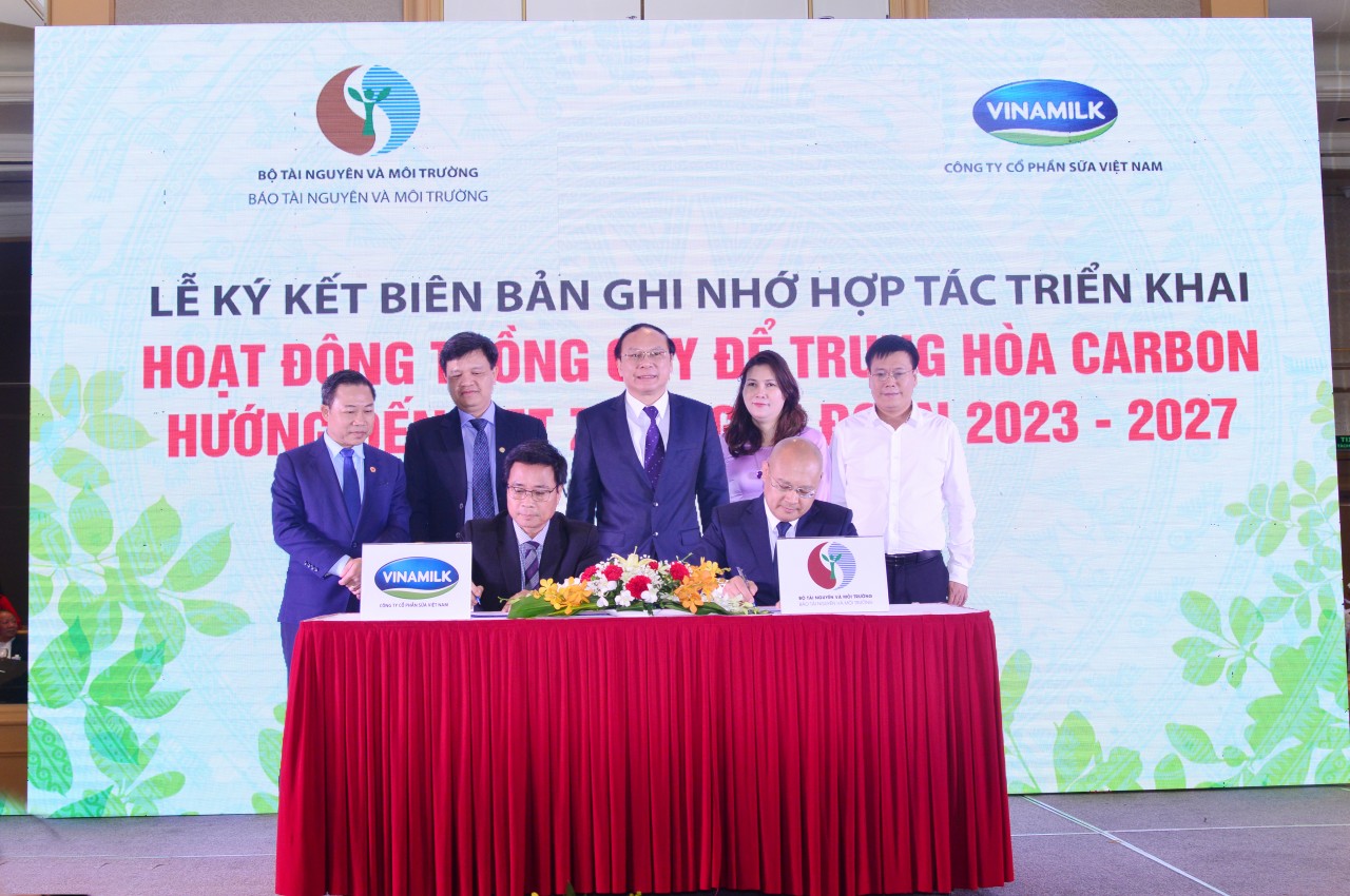 Tiếp nối thành công của quỹ 1 triệu cây xanh, Vinamilk tiếp tục trồng cây hướng đến mục tiêu Net Zero 2050