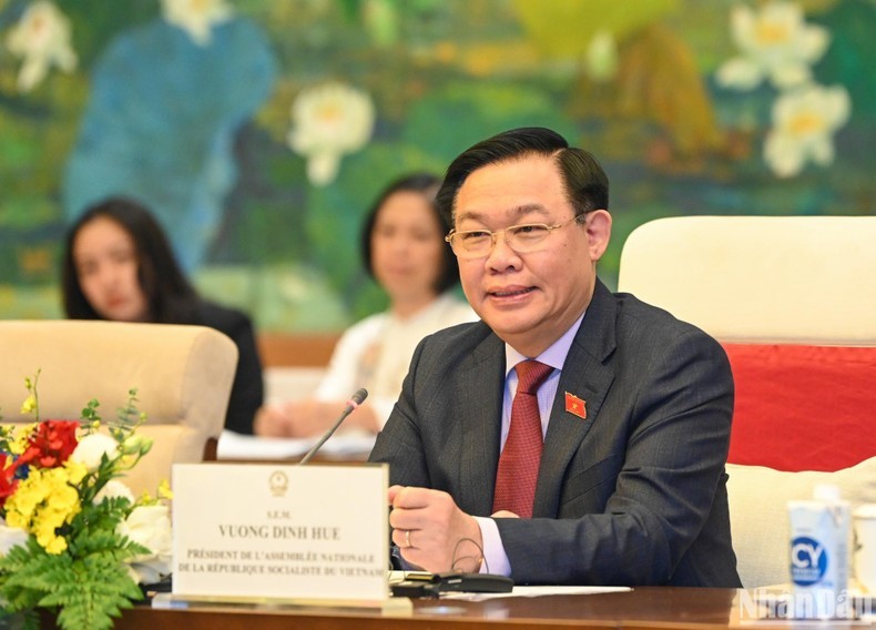 [Ảnh] Chủ tịch Quốc hội Vương Đình Huệ đón, hội đàm với Chủ tịch Thượng viện Cộng hòa Pháp Gérard Larcher
