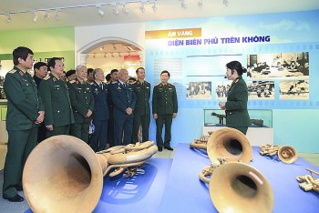 hon 200 tai lieu hien vat tai hien tai trien lam dien bien phu tren khong buoc ngoat lich su