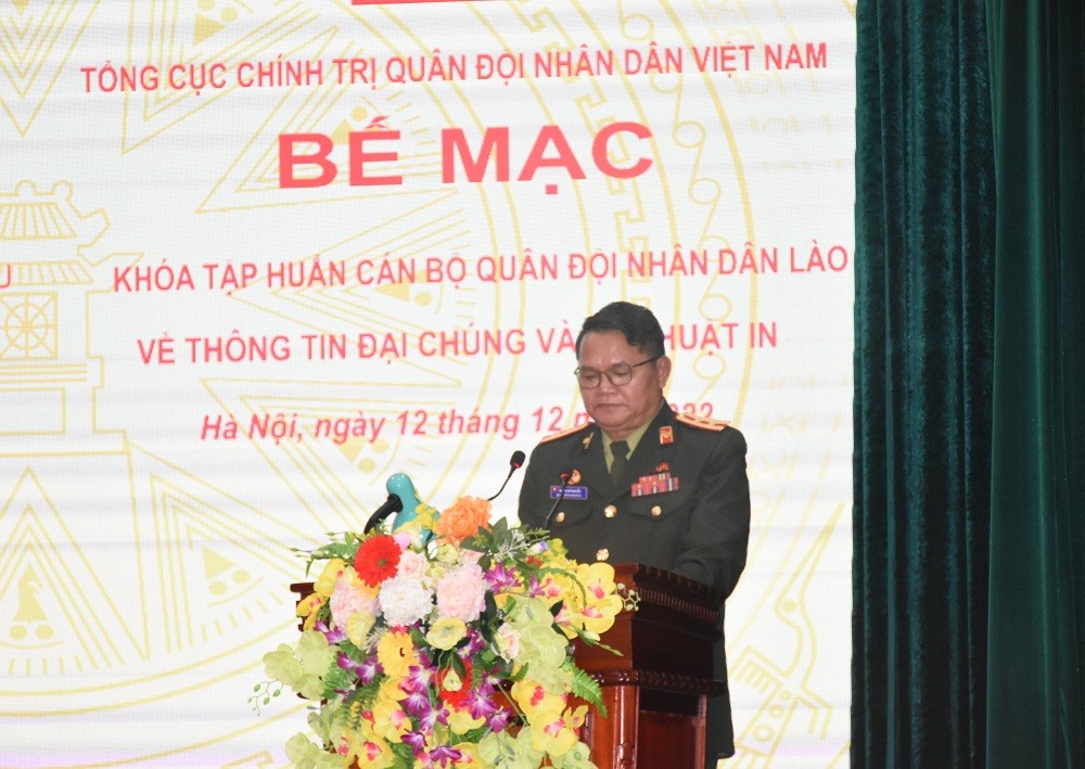 Bế mạc lớp tập huấn thông tin đại chúng và kỹ thuật in cho cán bộ quân đội Lào