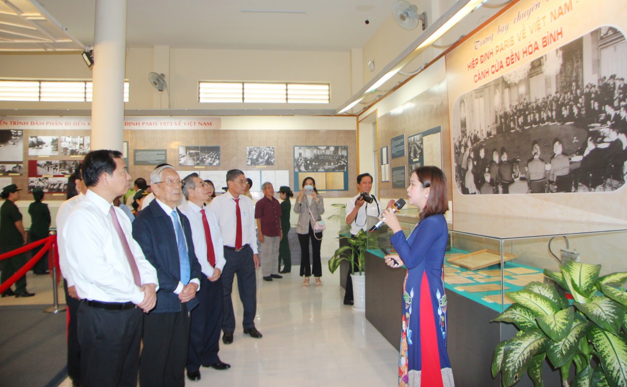 Cần Thơ: Khai mạc triển lãm ảnh “55 năm Mậu Thân 1968 - Những ký ức không phai”