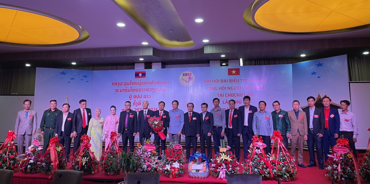 Xây dựng cộng đồng người Việt Nam tại Lào đoàn kết, vững mạnh, hướng về quê hương, đất nước