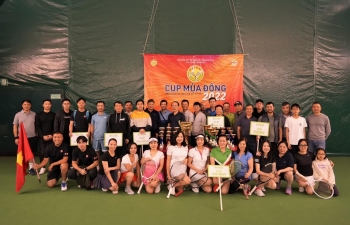 Nâng cao tinh thần thể thao tại giải quần vợt Cup mùa Đông 2022