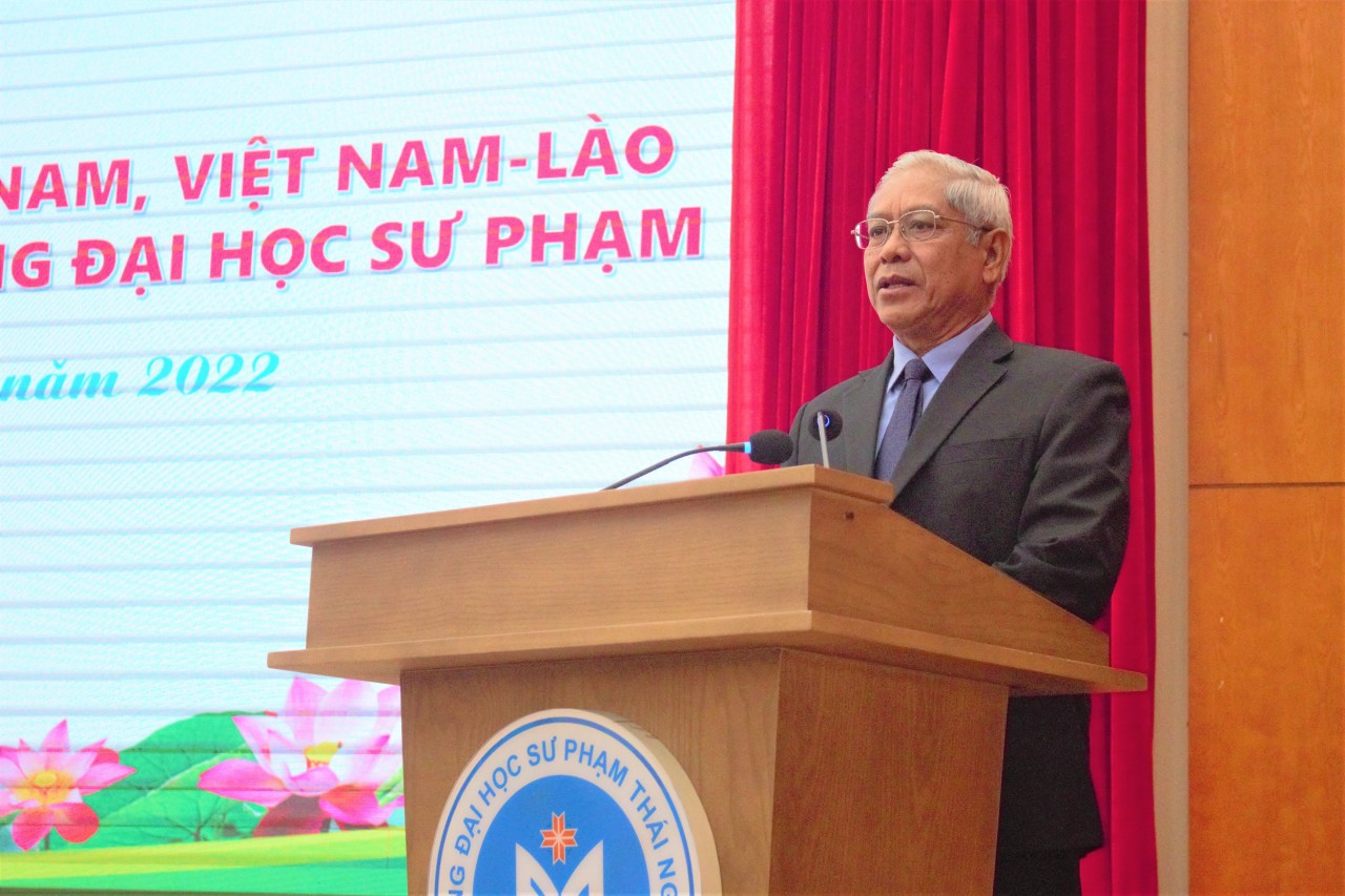 ông Sài Khoỏng Sài Nà Sỉn, Vụ trưởng Vụ Giáo dục Đại học, Bộ Giáo dục và Thể thao Lào, Phó Chủ tịch kiêm Tổng Thư ký Trung ương Hội hữu nghị Lào - Việt Nam phát biểu tại buổi lễ.