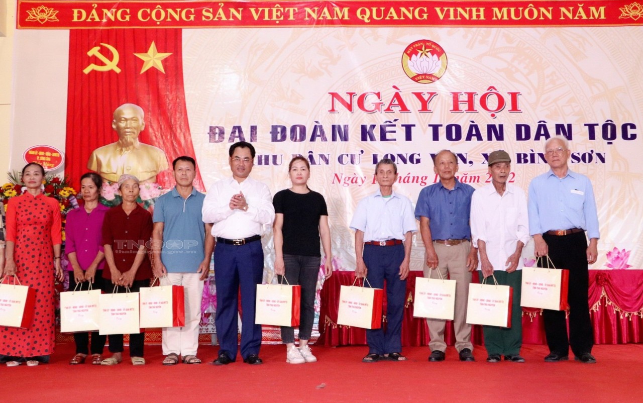 Tình hình xã hội luôn ổn định, bình yên.
