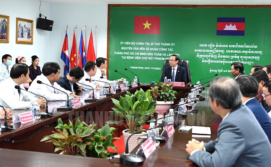Tăng cường hợp tác giữa TPHCM với Thủ đô Phnom Penh