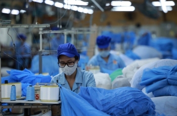 Đề xuất doanh nghiệp công bố phương án trả lương, thưởng trước nghỉ Tết ít nhất 20 ngày