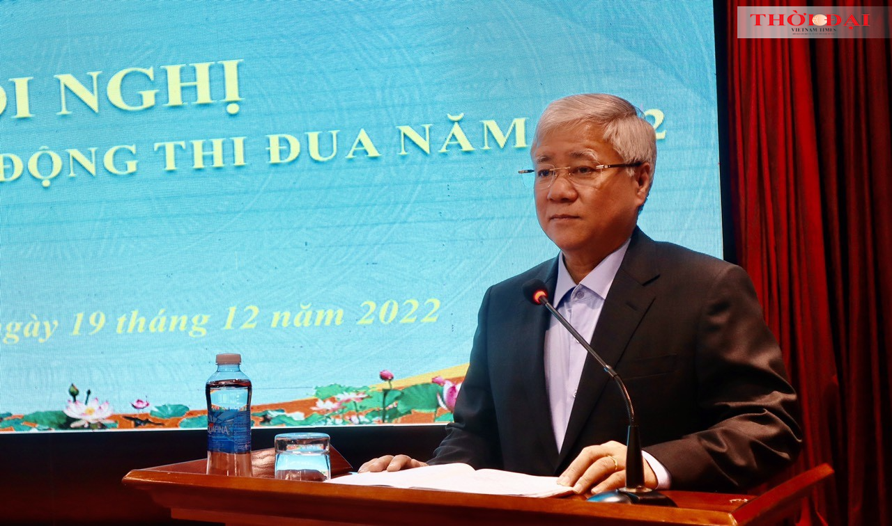 Ông Đỗ Văn Chiến, Bí thư Trung ương Đảng, Chủ tịch UBTƯ MTTQ Việt Nam, Phó Chủ tịch Hội đồng Thi đua - Khen thưởng Trung ương phát biểu tại Hội nghị (Ảnh: Hải An).