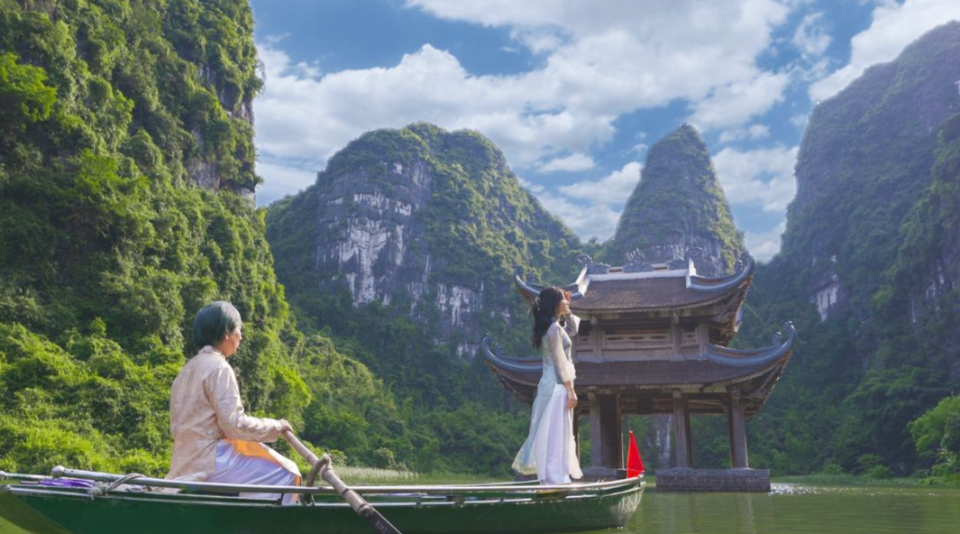 Nghệ sĩ Hàn Quốc đa tài và những bài ca dành cho Việt Nam