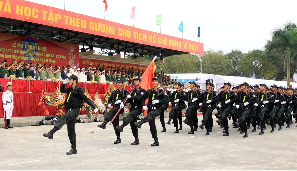 Luật Cảnh sát cơ động quy định cụ thể nhiệm vụ, quyền hạn của Cảnh sát cơ động.