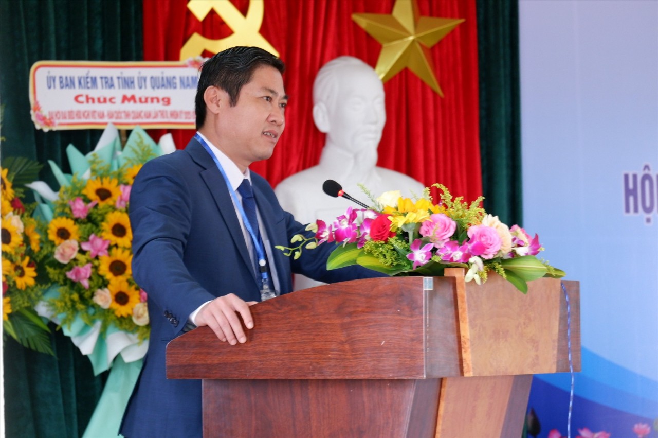 Ông Phan Thái Bình - Chủ nhiệm Ủy ban Kiểm tra Tỉnh ủy , Chủ tịch Hội Hữu nghị Việt Nam - Hàn Quốc phát biểu tại Đại hội.
