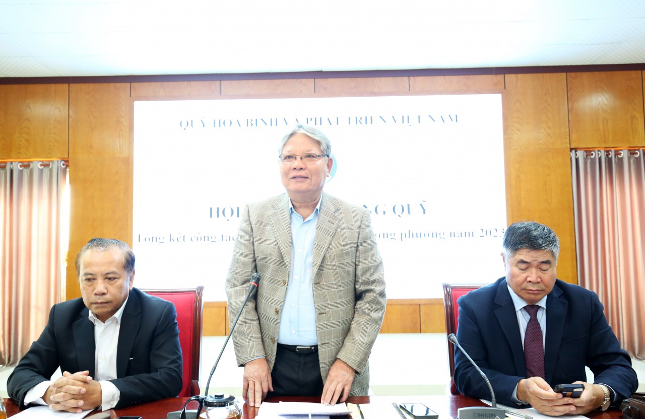 Ông Hà Hùng Cường, Chủ tịch Quỹ Hòa bình và Phát triển Việt Nam phát biểu tại hội nghị (Ảnh: Thành Luân).
