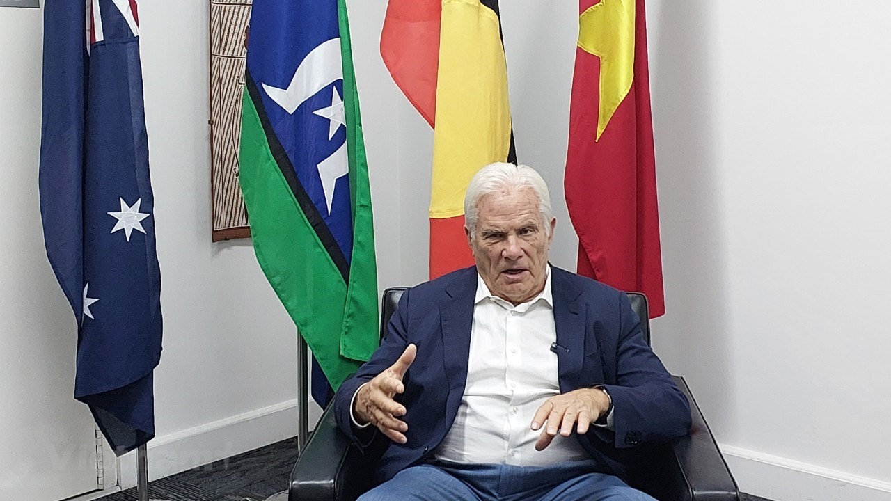 Cựu Đại sứ Australia: Việt Nam đã thay đổi ngoạn mục sau 40 năm | Phong cách | Vietnam+ (VietnamPlus)