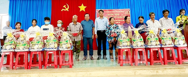 Xuân biên cương, Tết hải đảo diễn ra sôi nổi trên các tỉnh thành