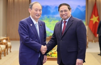 Thủ tướng Phạm Minh Chính tiếp nguyên Thủ tướng Nhật Bản Suga Yoshihide