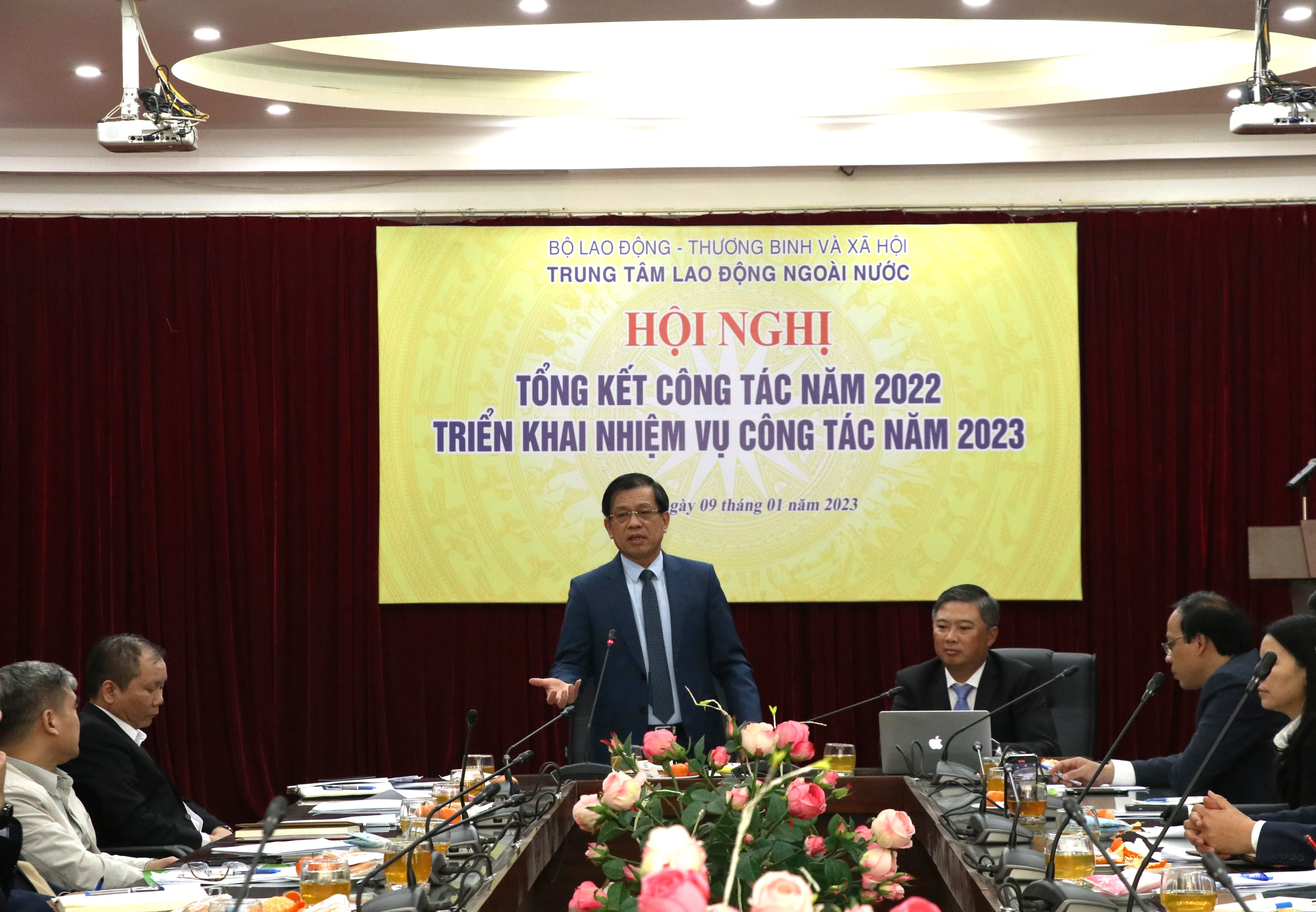 Trung tâm lao động ngoài nước: Đưa hơn 9.800 lao động đi làm việc tại nước ngoài năm 2022