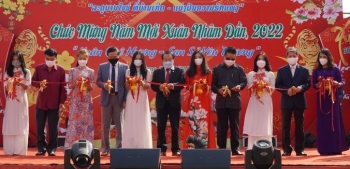 Tổ chức các chương trình đón Tết cổ truyền Việt Nam tại Lào năm 2023