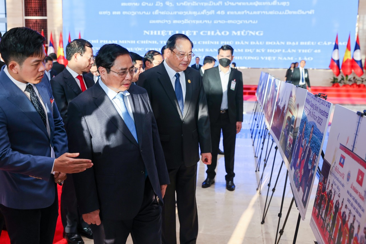 Việt Nam, Lào tăng cường kết nối, hỗ trợ nhau xây dựng nền kinh tế độc lập, tự chủ