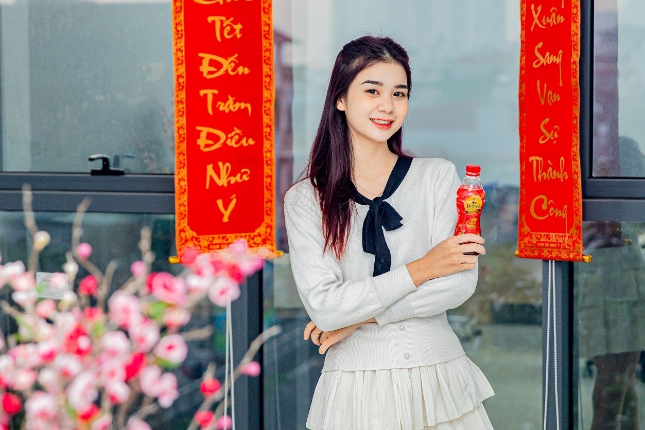 Nóng trong người đã có Trà Dr Thanh là câu cửa miệng quen thuộc của người trẻ.