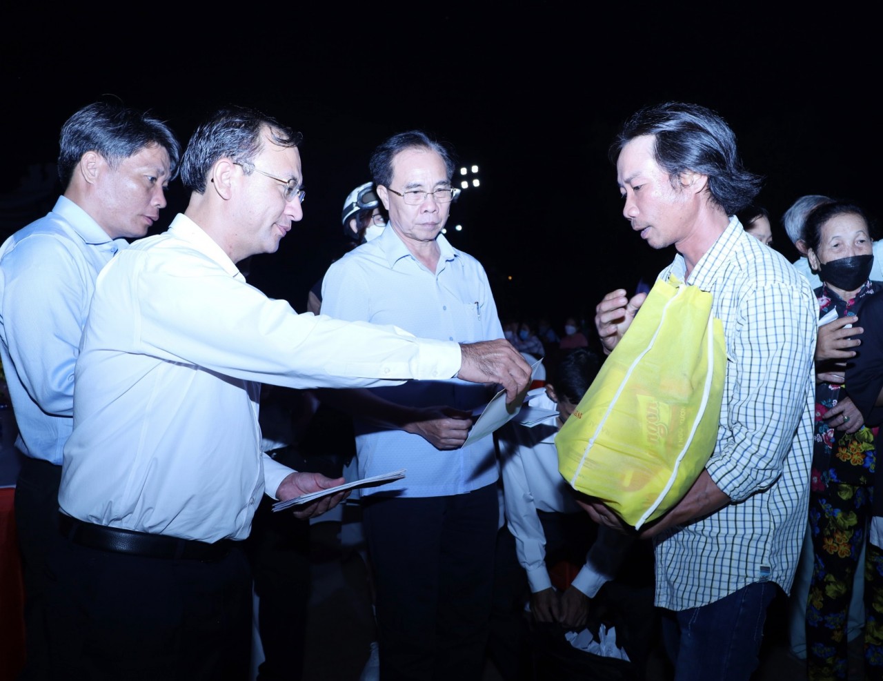Ấm áp Chương trình “Xuân yêu thương” mang tết đến với người nghèo tại Cần Thơ