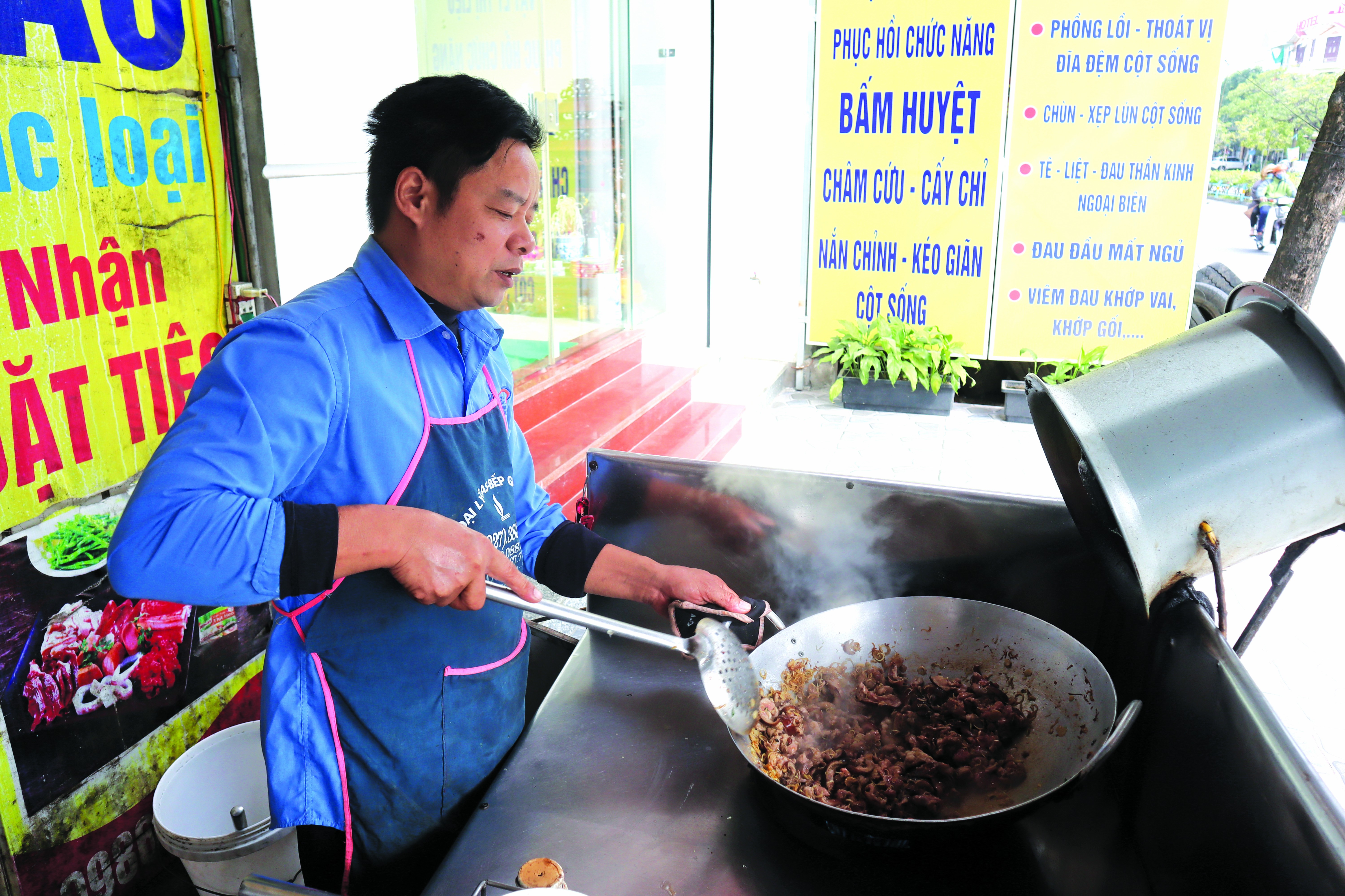 Đầu bếp Vũ Văn Đức (Ảnh: Thành Luân).