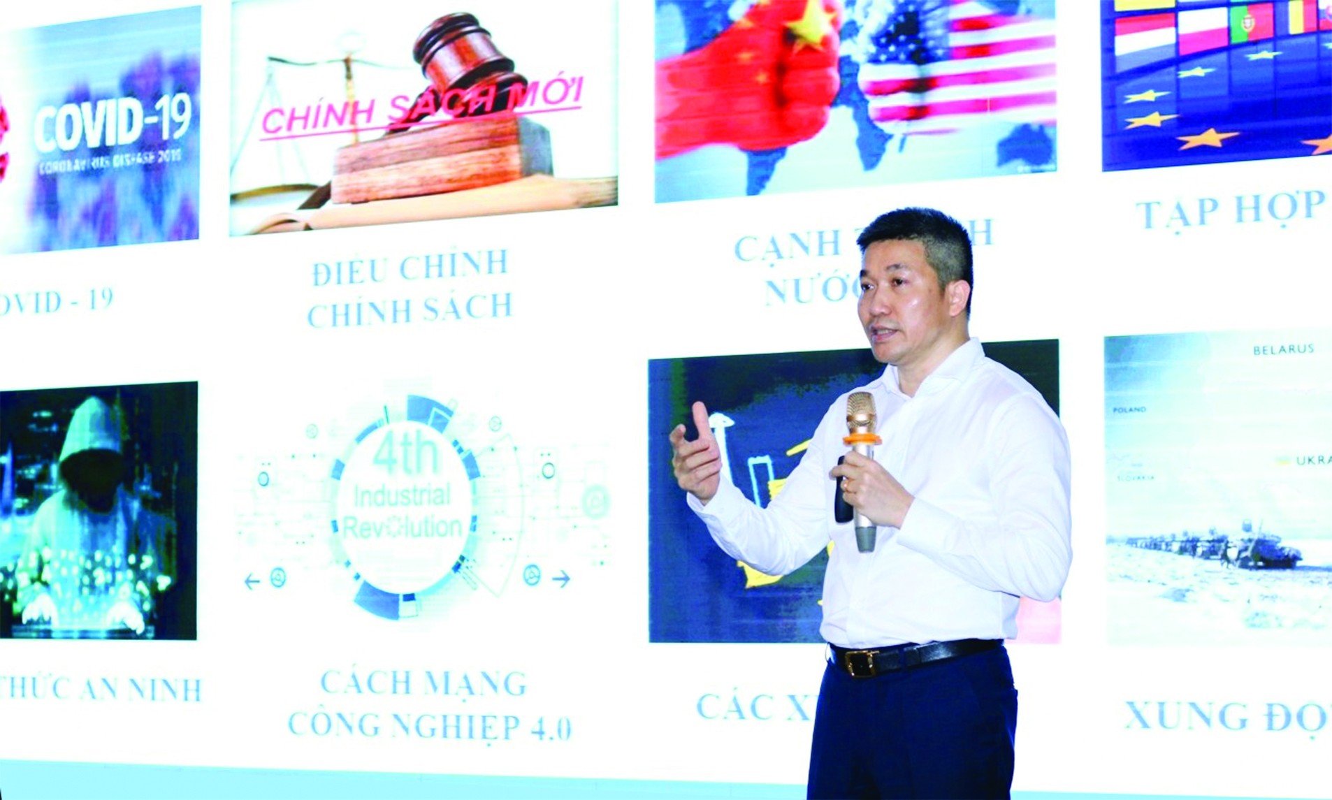 Ông Phan Anh Sơn, Bí thư Đảng uỷ - Phó Chủ tịch - Tổng thư ký Liên hiệp các tổ chức hữu nghị Việt Nam tập huấn về đối ngoại nhân dân cho 18 liên hiệp địa phương khu vực phía Nam (Nguồn: VUFO).