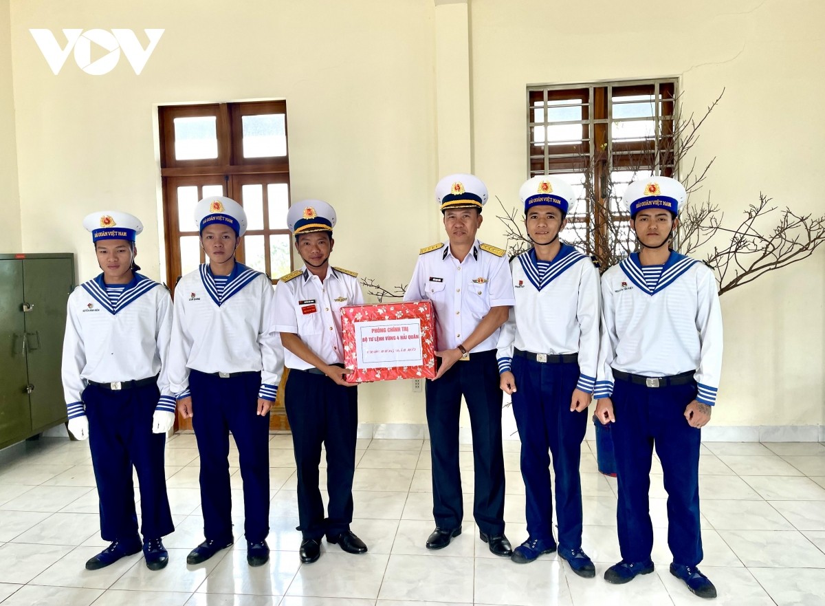 Người lính trên đảo Bình Ba: Đảm bảo an toàn từ hướng biển cho đất liền đón Xuân