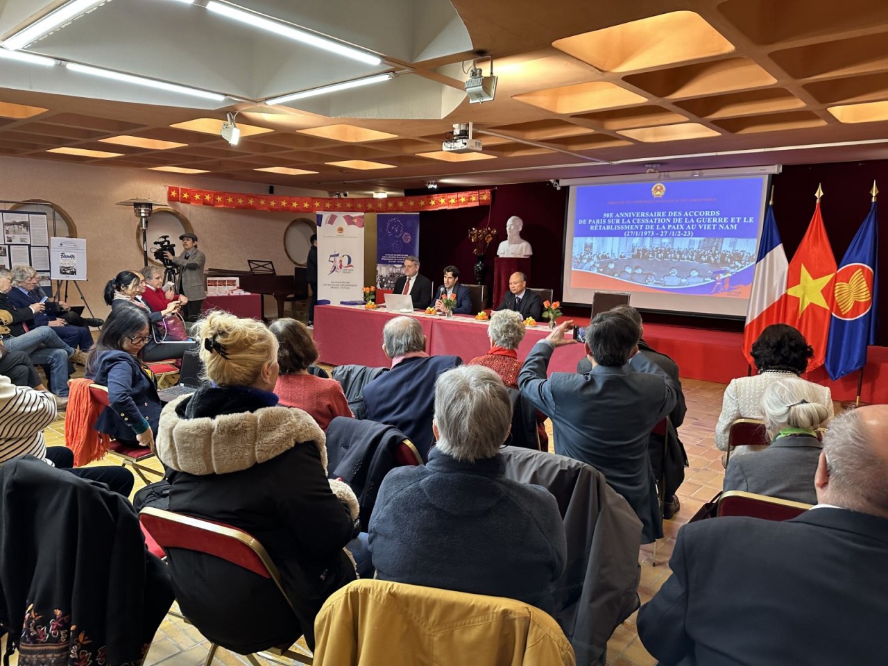Đại sứ quán Việt Nam tại Pháp kỷ niệm 50 năm Ngày ký Hiệp định Paris