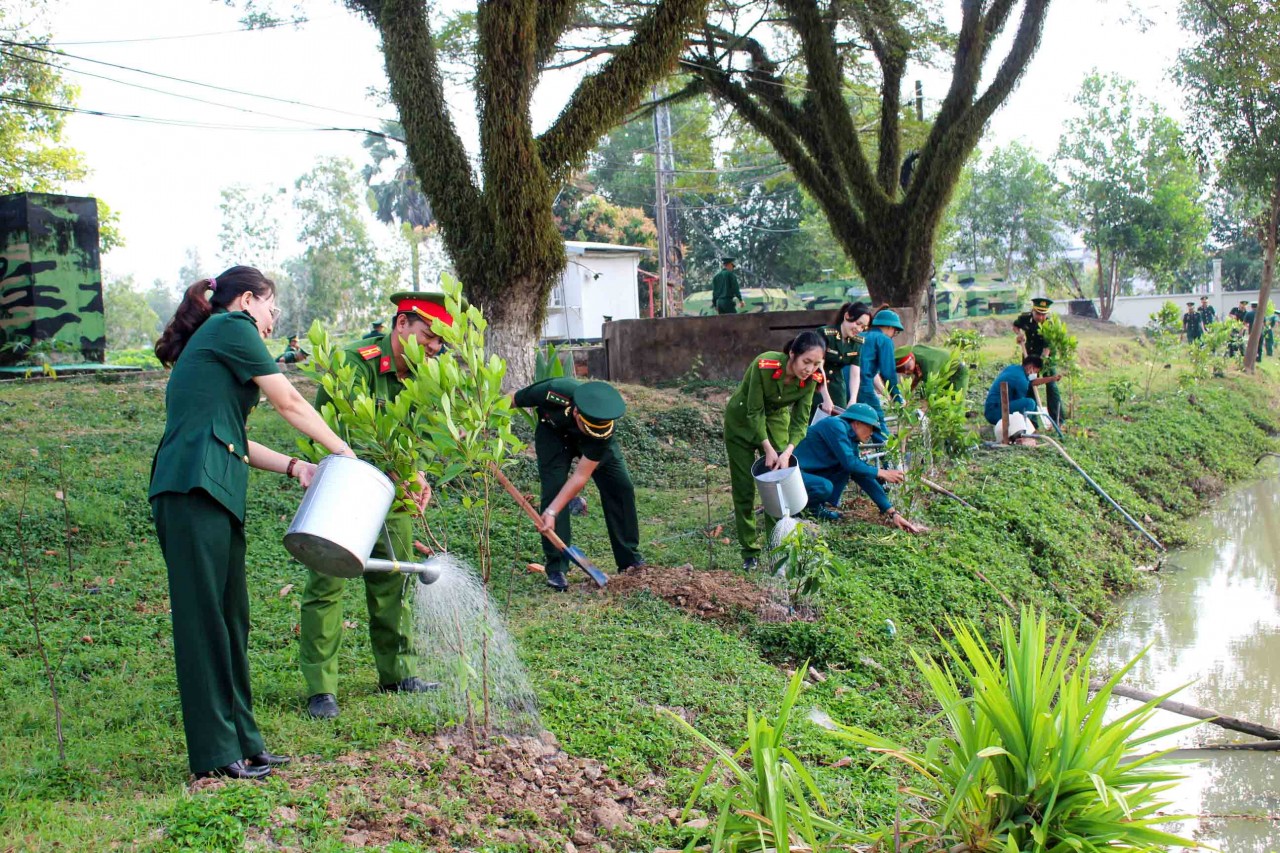 Bộ đội Biên phòng tỉnh Kiên Giang phát động Tết trồng cây “Đời đời nhớ ơn Bác Hồ”