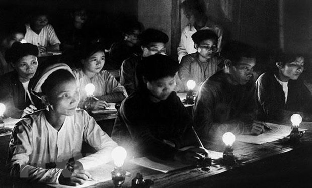 93 năm thành lập Đảng: Mối quan hệ gắn bó “máu thịt” giữa Đảng và dân | Chính trị | Vietnam+ (VietnamPlus)