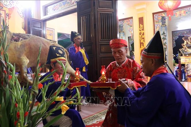Hàng ngàn ngư dân Huế tham gia Lễ hội Cầu ngư đầu năm