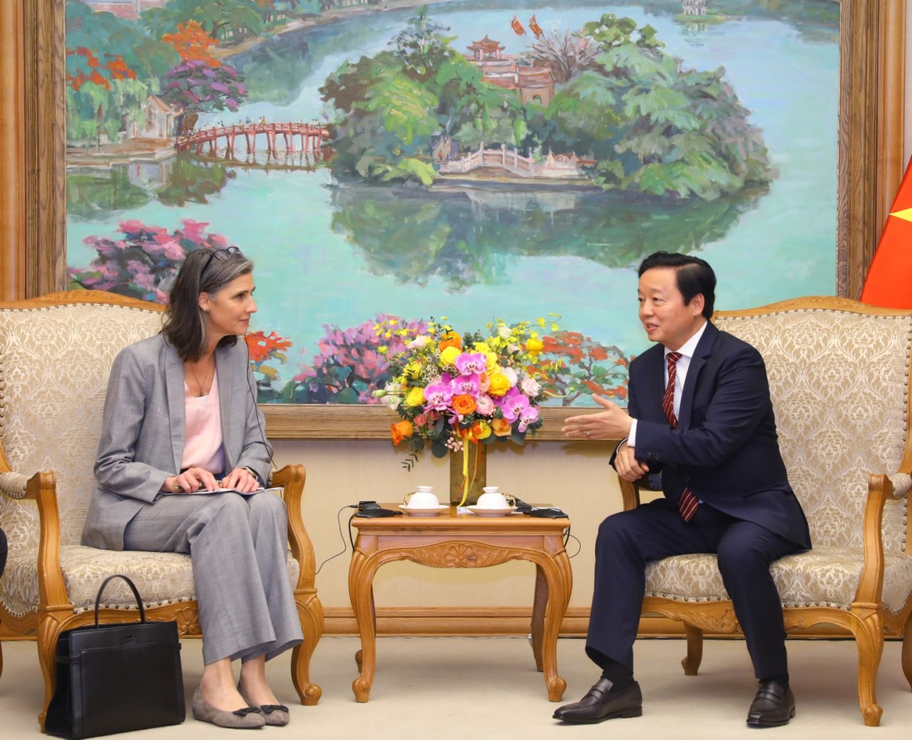 Phó Thủ tướng Trần Hồng Hà tiếp Trưởng đại diện UNDP, Giám đốc USAID tại Việt Nam