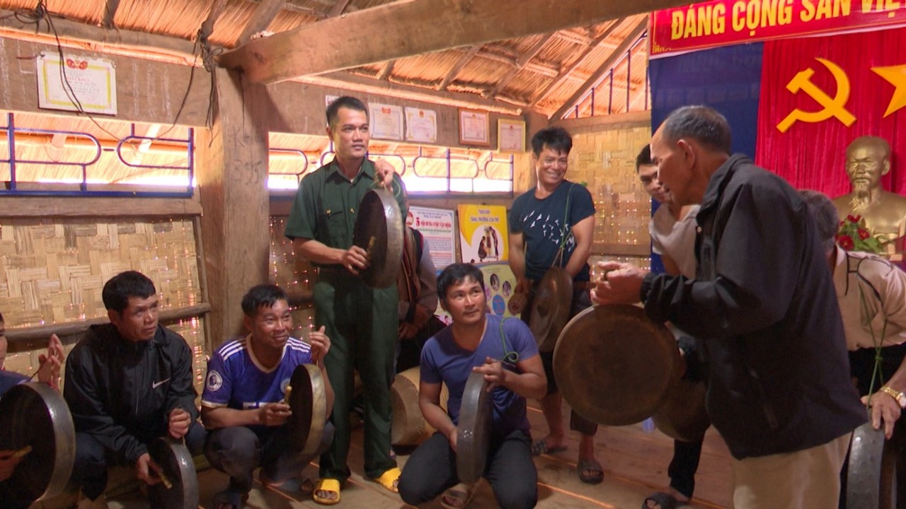 Kon Tum tổ chức truyền dạy cồng chiêng, xoang cho 52 người dân tộc Xơ Đăng