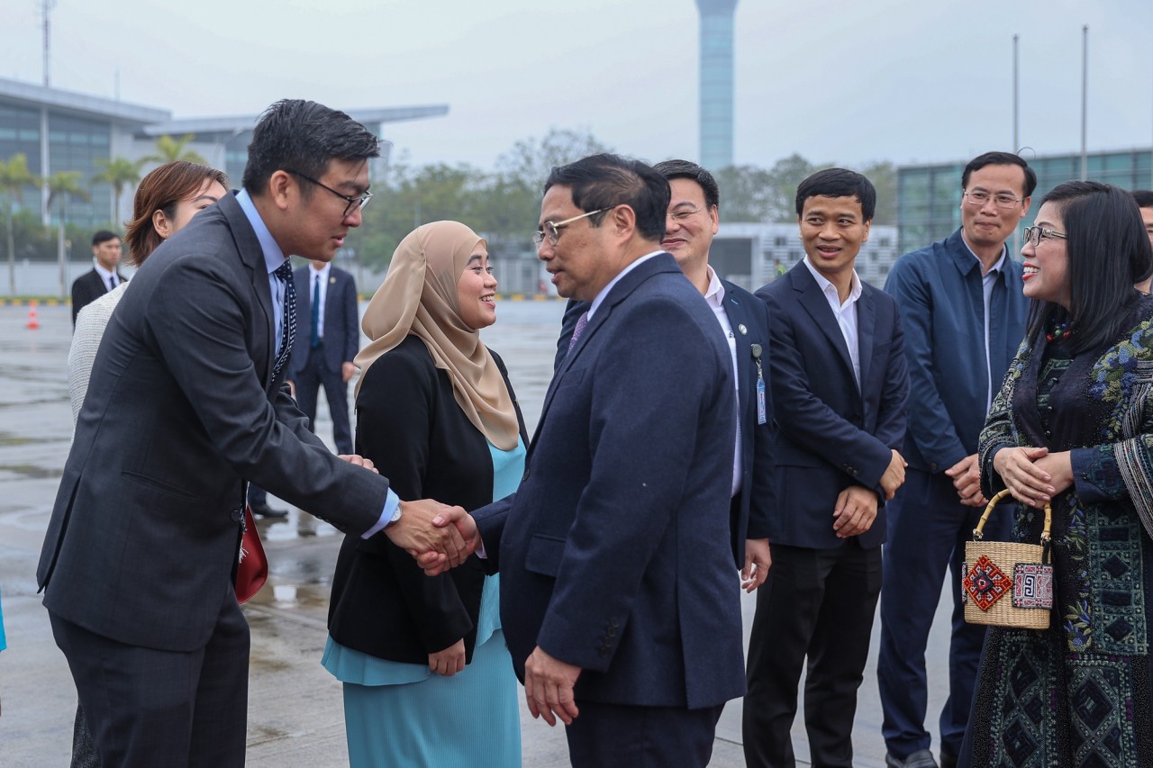 Thủ tướng lên đường thăm chính thức Cộng hòa Singapore và Brunei Darussalam
